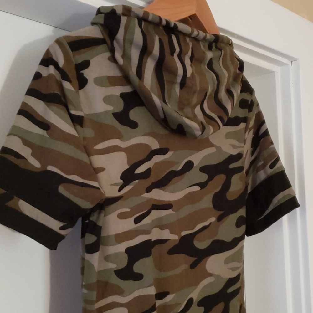 Women's camo, hooded top - Picture 4 of 5